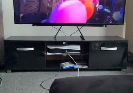 Photo of free TV stand with cabinet space (Greenwich SE10) #1