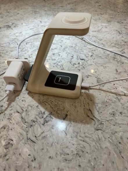 Photo of free 3in1 charger for Apple Watch, phone and airpods (Highcliffe BH23) #3