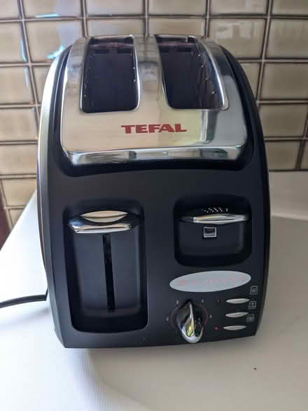 Photo of free Tefal toaster (Old Road OX3) #1