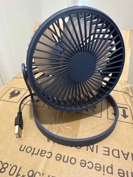 Photo of free Mini Desktop fan USB Blue (Deptford SE10) #1