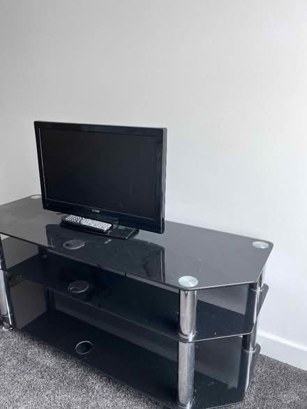 Photo of free 22inc Tv and TV stand (Newhaven EH6) #1