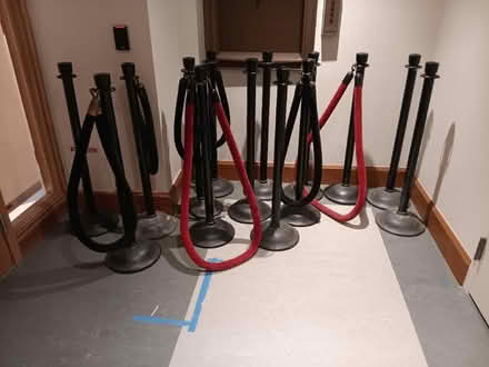 Photo of free Stanchions and velvet ropes (20003) #1