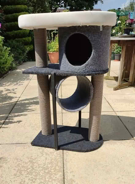 Photo of free Cat Stand (Hyde Lea ST17) #2