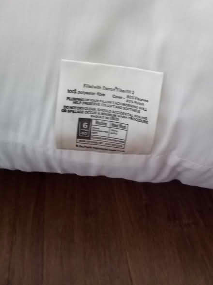 Photo of free Tripillow (Marsh Farm LU3) #2