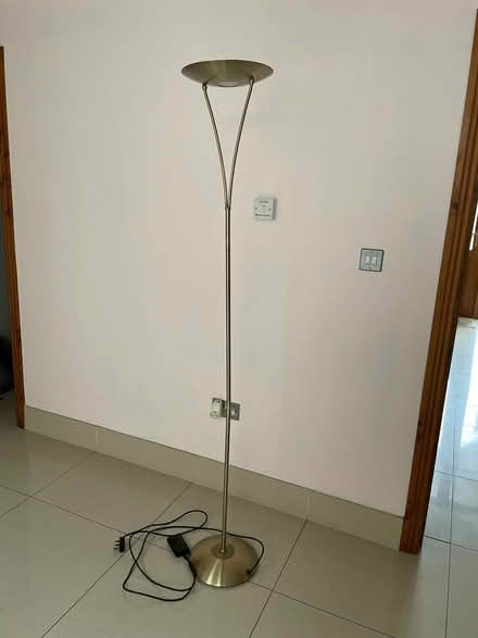 Photo of free Free standing lampWorking perfectly (KCR Kimmage Terenure area) #1