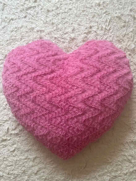 Photo of free Heart Cushion (CT5) #1