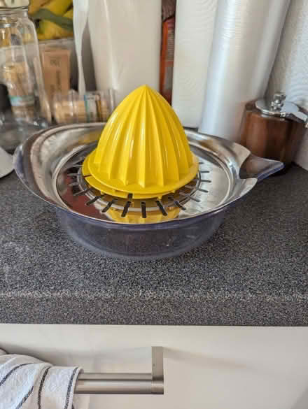 Photo of free Manual juicer (Herne Hill SE24) #1