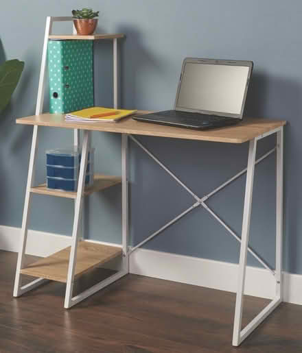 Photo of free Computer desk (Stevenage SG1) #1