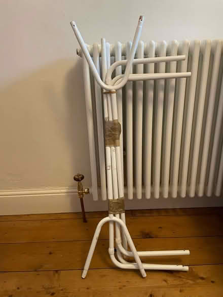 Photo of free Clothes rail (HR4) #1