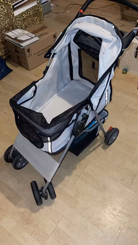 Photo of free Dog push chair (BD15 nr Bingley) #3