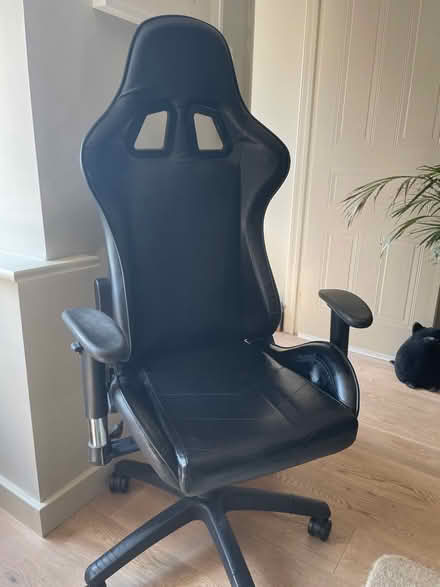 Photo of free Lovely office/gaming chair (Letchworth) #2