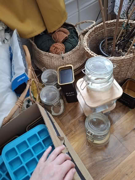 Photo of free Glass containers with lids (E17) #1