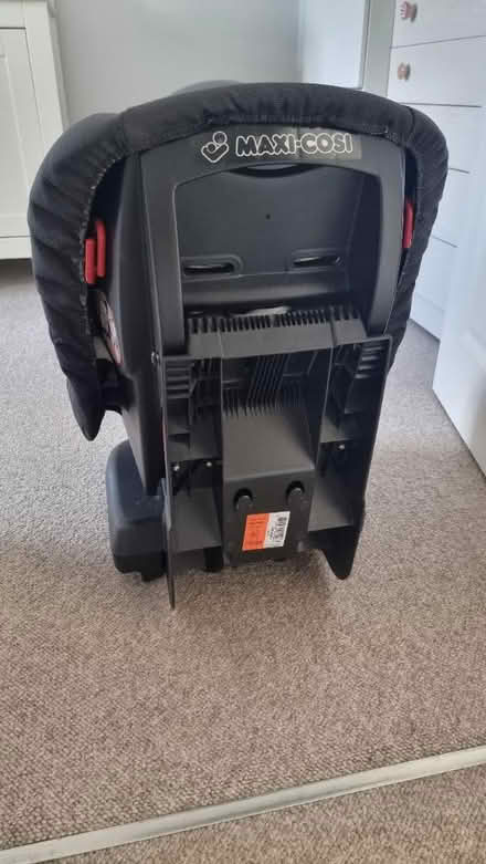 Photo of free Maxi-cosi Car seat (Weybridge - Oatlands) #2