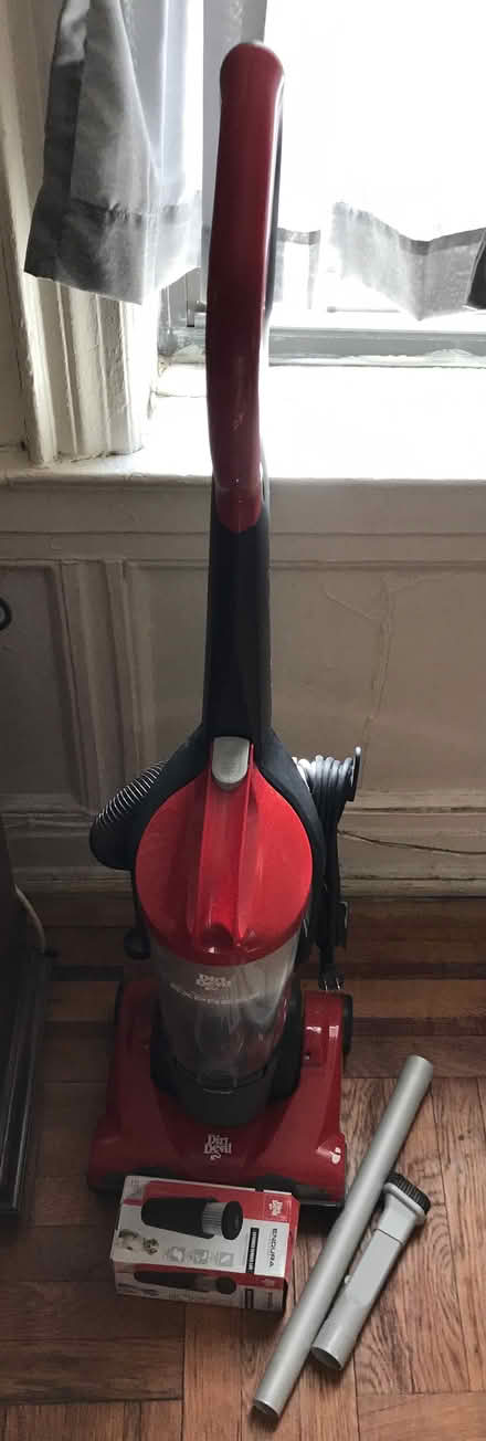 Photo of free Multi Surface Vacuum (Crown Heights, Brooklyn 11225) #2