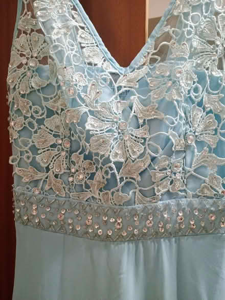 Photo of free Quiz ball gown - 2 flaws (SE12) #3
