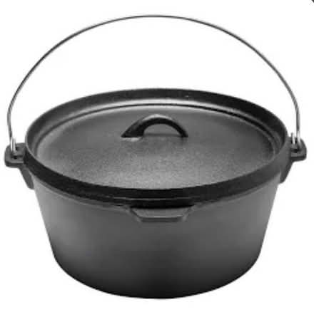 Photo of Cast iron Dutch oven / casserole dish with lid (Priory Ward EX2) #1