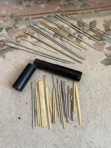 Photo of free Vintage Knitting and Crochet Needles (CT10) #1