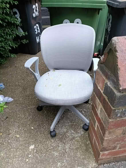 Photo of free office chair (LS6) #1