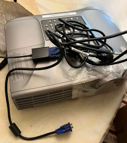 Photo of free epson projector (northeast ann arbor) #1