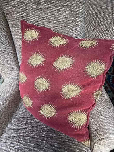Photo of free Cushion (Fishpool Valley HR6) #2