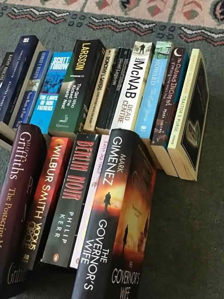 Photo of free 20 fiction books (Limbury LU3) #1