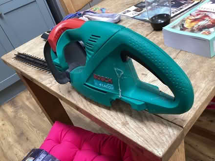 Photo of free Bosch rechargeable hedge trimmer, no batteries!,, (Kendal LA9) #2