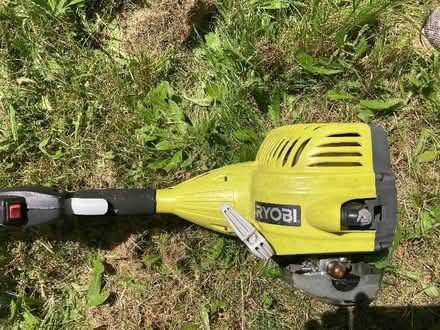 Photo of free Petrol strimmer not working (Wilmslow SK9) #2