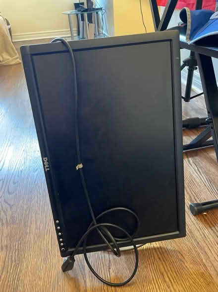 Photo of free Two monitors (Annex) #3