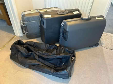 Photo of free 3 Modern Suitcases + 1 Large Travel Bag (Headington OX3) #1