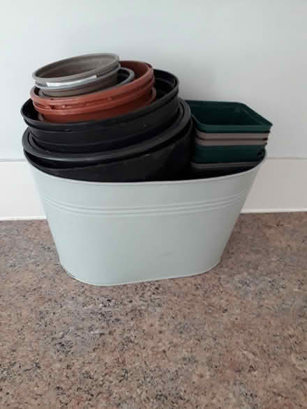 Photo of free Plant pots (HP3 Apsley) #1