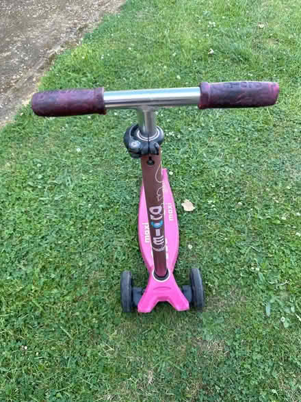 Photo of free Maxi Micro Scooter Pink (Potters Bar EN6) #3