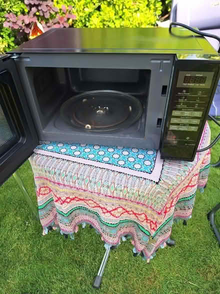 Photo of free Micrwave Oven (Prestbury GL52) #2
