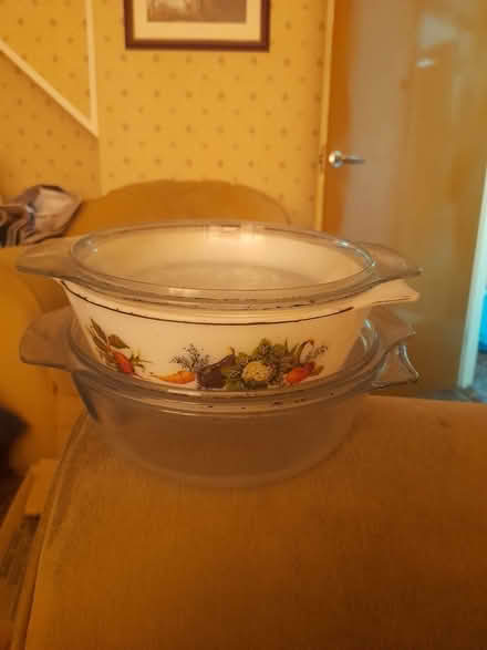 Photo of free Pyrex (Loughton IG10) #1