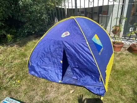Photo of free Pop up sun tent shade (Crouch End N8) #2