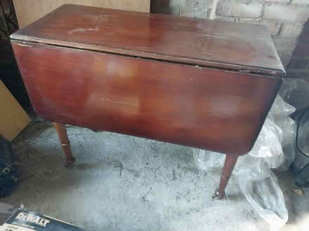 Photo of free Vintage table with folding leaves (N3) #4