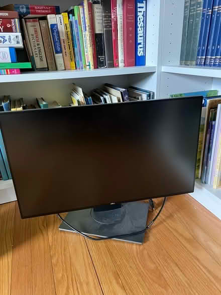 Photo of free Dell Computer Monitor (Broomall 19008) #1
