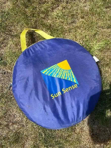 Photo of free Pop up sun tent shade (Crouch End N8) #3