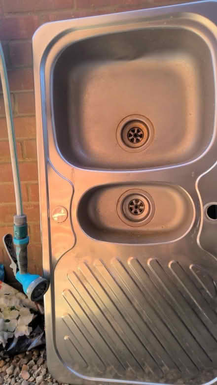 Photo of free A sink (Heelands MK13) #1
