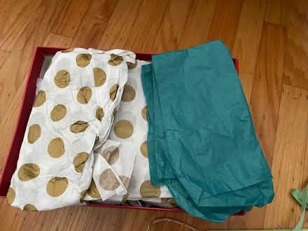 Photo of free Gift bags, boxes, tissue paper (Oakland) #2