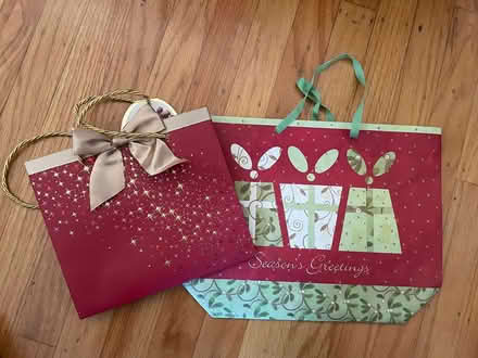 Photo of free Gift bags, boxes, tissue paper (Oakland) #3
