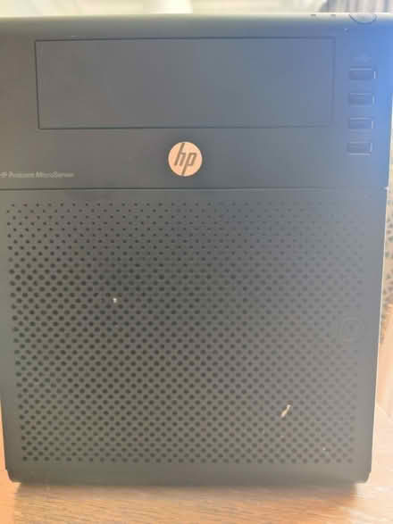 Photo of free HP ProLiant MicroServer (Forest Gate E7) #1