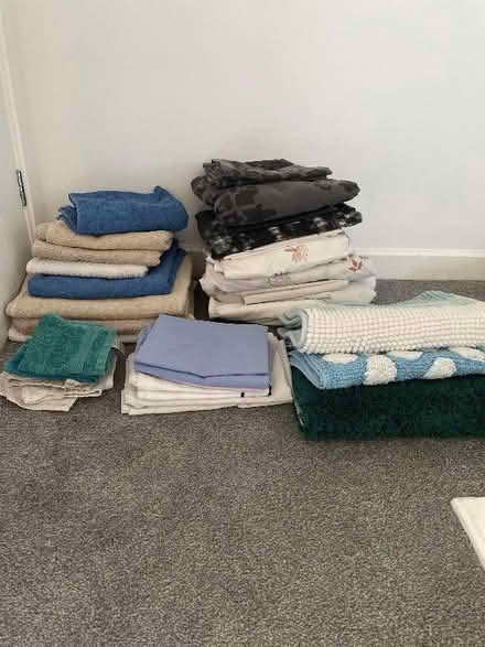 Photo of free Bedding, towels & Bath mats (Crownhill MK8) #1