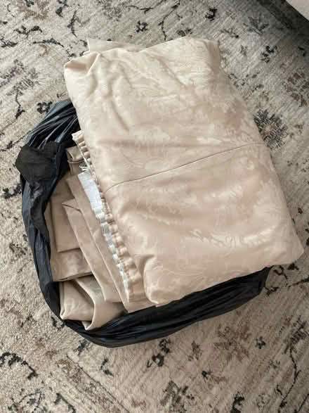 Photo of free Fully lined curtains (RG30) #2