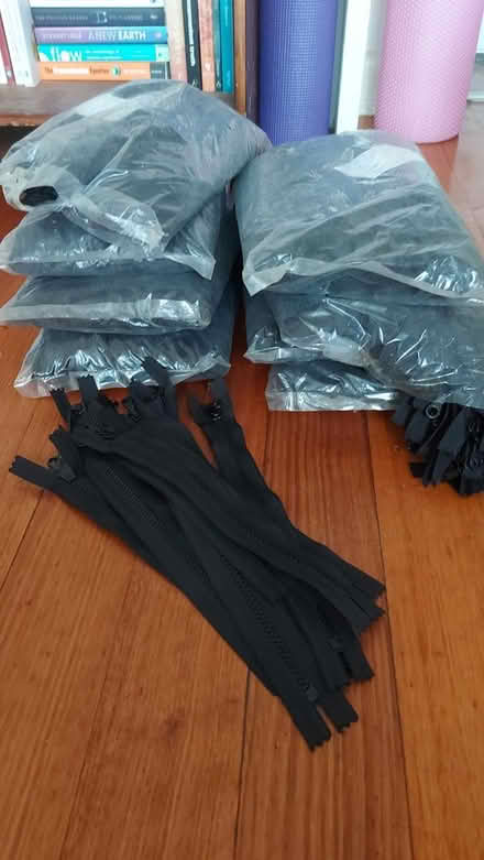 Photo of free 800 chunky black zips 23cm (Elwood) #2