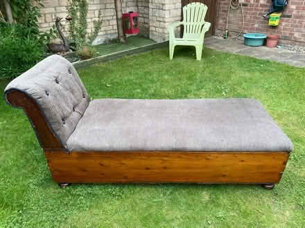 Photo of free Vintage chaise longue/storage box (PE3 Bretton) #3