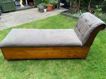 Photo of free Vintage chaise longue/storage box (PE3 Bretton) #1