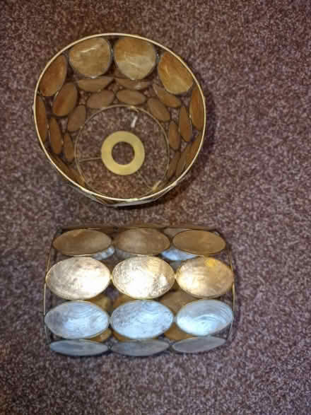 Photo of free 2 mother of pearl table Lampshades (RG24) #4