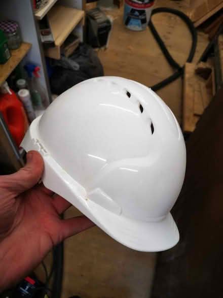Photo of free Hard hat (Broadwater SG2) #1