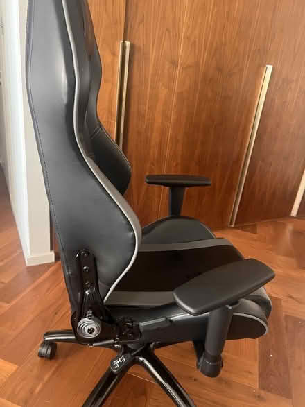 Photo of free Leather office chair (Nine Elms SW11) #3
