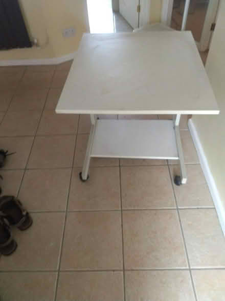 Photo of free Computer desk (Leighton Buzzard LU7) #3